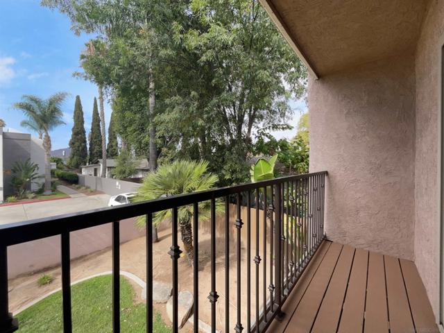 267 S Mollison Ave, El Cajon CA: https://media.crmls.org/mediaz/f44d40f1-7625-4bf6-baee-4f8610081ea7.jpg
