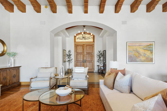 49260 Jfk Trail, Palm Desert CA: https://media.crmls.org/mediaz/f44eae04-198b-4994-b645-6309f460ec86.jpg