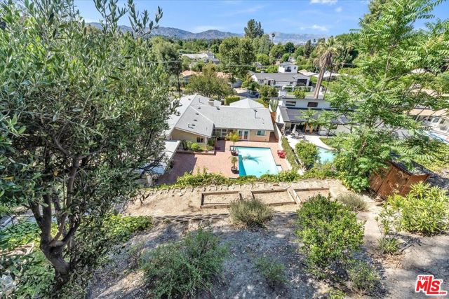 23264 Calvert Street, Woodland Hills CA: https://media.crmls.org/mediaz/f44fc032-c772-4695-811a-ff4352e1e32a.jpg