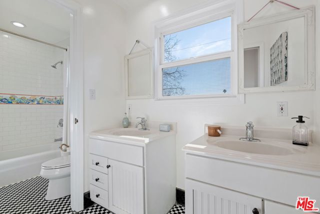 2965 Calle Noguera, Santa Barbara CA: https://media.crmls.org/mediaz/f44fe437-4a3c-4ccf-975a-4d47caac79f9.jpg