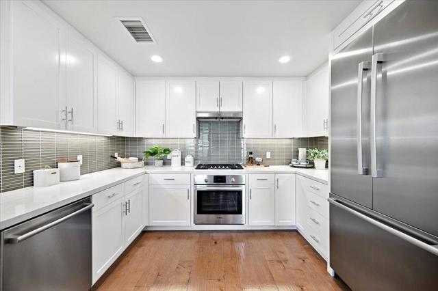 657 Walnut Street, San Carlos CA: https://media.crmls.org/mediaz/f44feb37-df63-4850-a383-13195fc9cf1c.jpg