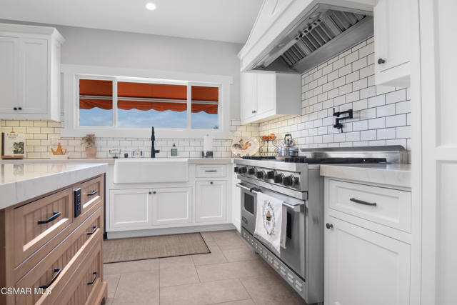 28329 Foothill Drive, Agoura Hills CA: https://media.crmls.org/mediaz/f45029ad-63c9-42d6-bb18-39196306054e.jpg