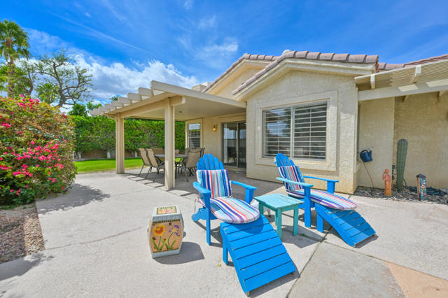 44950 Calle Santa Barbara, La Quinta CA: https://media.crmls.org/mediaz/f4503515-19ee-433b-8a24-12b4276151be.jpg