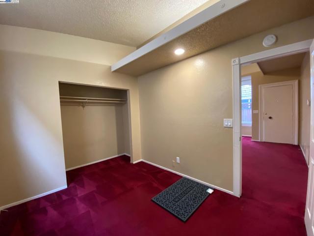 712 S 2Nd St, San Jose CA: https://media.crmls.org/mediaz/f45179f4-661d-4121-8c44-726be2e7b4a7.jpg