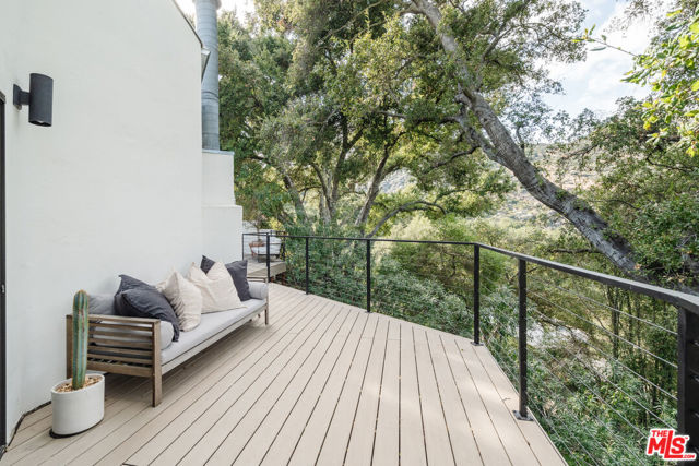 2002 Tuna Canyon Road, Topanga CA: https://media.crmls.org/mediaz/f4520837-a8c5-4b17-b996-e15b1d0a18aa.jpg