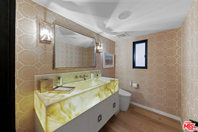 24146 Malibu Road, Malibu CA: https://media.crmls.org/mediaz/f4534012-a315-4a4d-92fb-289e7eee292a.jpg