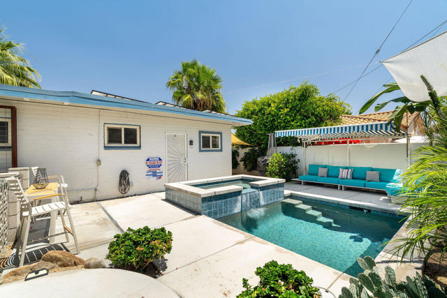 689 E Camino Parocela, Palm Springs CA: https://media.crmls.org/mediaz/f45354a2-4725-4099-86a5-ecc74e2cb0ae.jpg