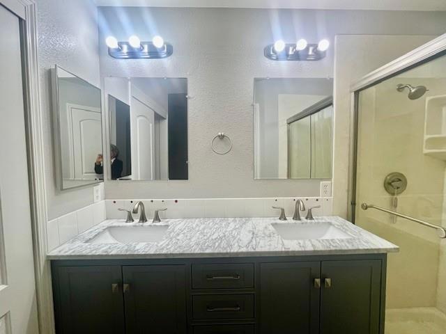 16100 5th Street, Lathrop CA: https://media.crmls.org/mediaz/f455f0ec-0194-45b1-b2c5-445f7b04a257.jpg