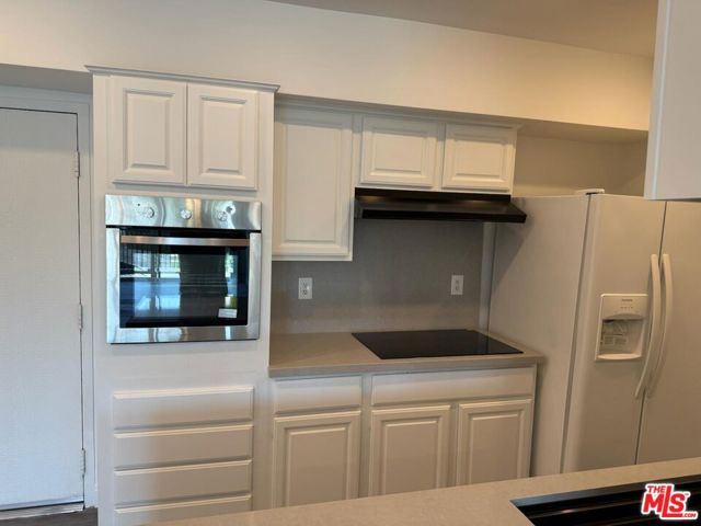 1351 N Crescent Heights Boulevard, West Hollywood CA: https://media.crmls.org/mediaz/f4564807-57ef-49f2-a64a-20f8f4bf36da.jpg