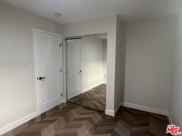1282 1/2 S Highland Avenue, Los Angeles CA: https://media.crmls.org/mediaz/f457363f-a16e-4cc9-b42c-7fcaee243cea.jpg