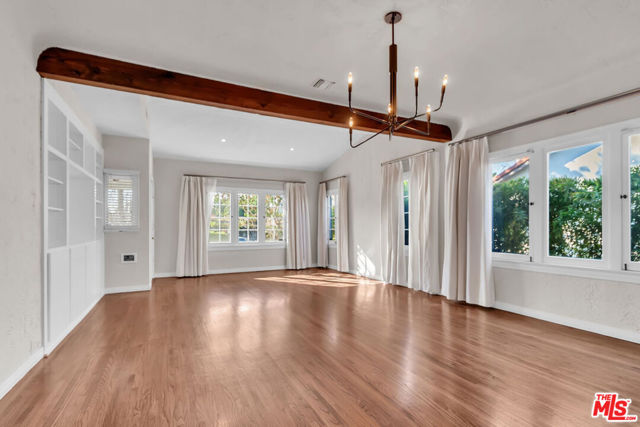 6329 Drexel Avenue, Los Angeles CA: https://media.crmls.org/mediaz/f45747b1-0b6b-4210-bc82-4de18bcf0b26.jpg