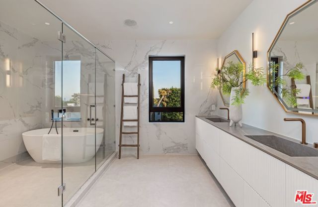 Image 15 of 24 For 1271 Sunset Plaza Drive