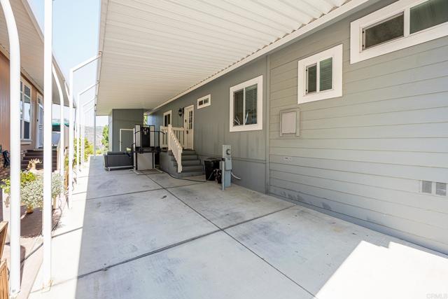 4650 Dulin Road, Fallbrook CA: https://media.crmls.org/mediaz/f457d443-b77e-447b-9923-62b3b738ef87.jpg