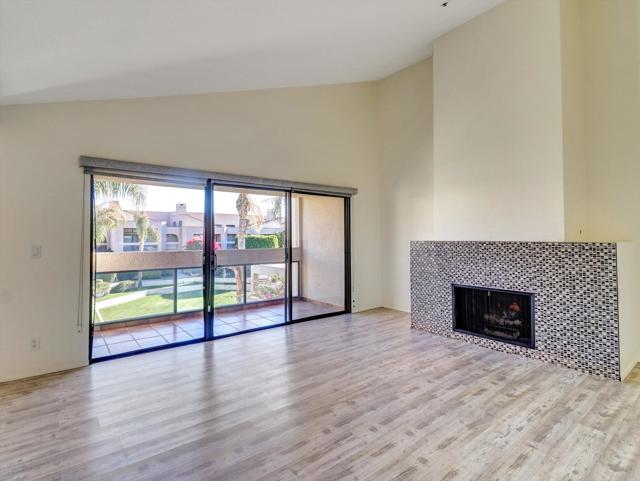 426 Village W Square, Palm Springs CA: https://media.crmls.org/mediaz/f457e53f-3c5c-4d03-a97c-ef9fe9a0c687.jpg