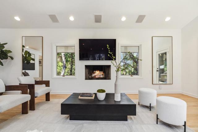 33 Bear Glen Drive, Woodside CA: https://media.crmls.org/mediaz/f457efe1-a975-4adf-bdd7-54d3bf6294f5.jpg