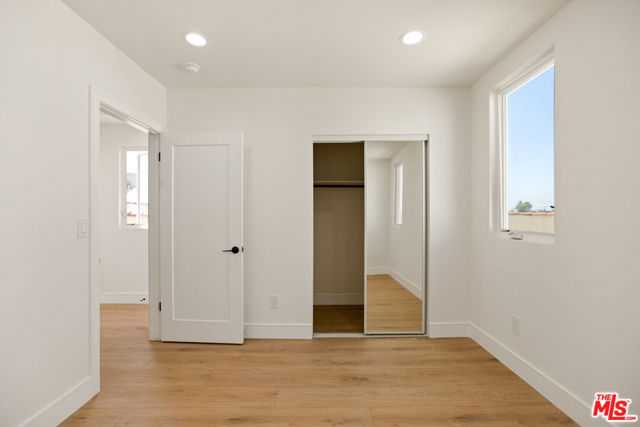 1615 2nd Avenue, Los Angeles CA: https://media.crmls.org/mediaz/f4587161-6f96-43a4-bcec-40e3fe23cd4a.jpg