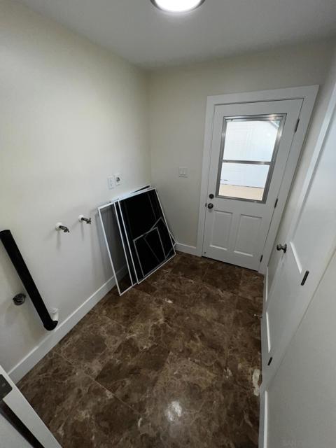 Image 7 of 28 For 11927 Keys Creek Rd