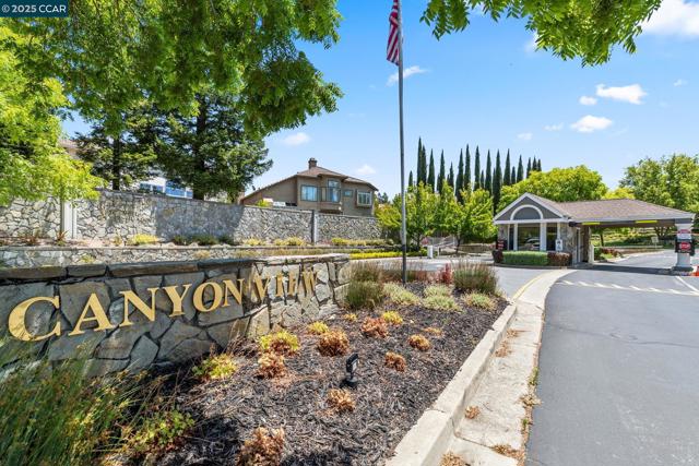 132 Eastridge Dr, San Ramon CA: https://media.crmls.org/mediaz/f459270c-d0c6-44b8-aa2f-56e8d55fe332.jpg
