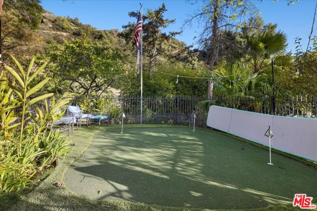2973 Hutton Drive, Beverly Hills CA: https://media.crmls.org/mediaz/f459e243-e040-4c3e-8a86-8c7f85e9ea83.jpg