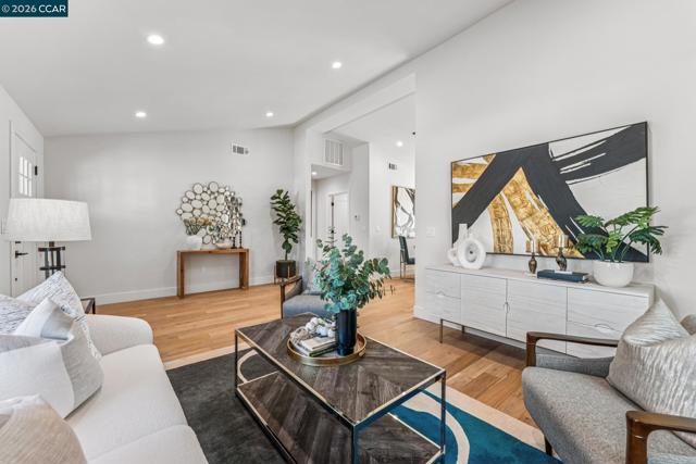 3017 Madeline St, Oakland CA: https://media.crmls.org/mediaz/f45ad701-e841-4093-ab47-3a714cbd5b43.jpg