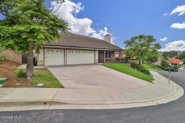 3616 Pebble Place, Newbury Park CA: https://media.crmls.org/mediaz/f45b4a76-b29a-457e-a285-6f84ef500ba2.jpg