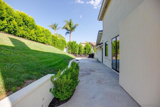 Image 44 of 57 For 40225 Camino Campos Verde