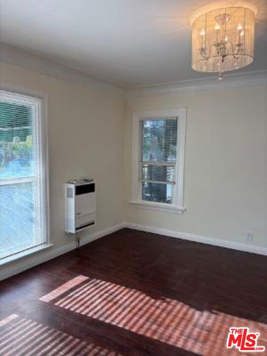 1212 1214 S Tremaine Avenue, Los Angeles CA: https://media.crmls.org/mediaz/f45c76ff-2e0c-4f98-9c26-83cff40e6a01.jpg