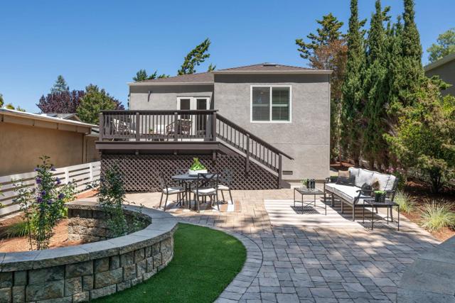 9 INNER Circle, Redwood City CA: https://media.crmls.org/mediaz/f45d32c2-5145-433e-bae3-1694eb9e231f.jpg