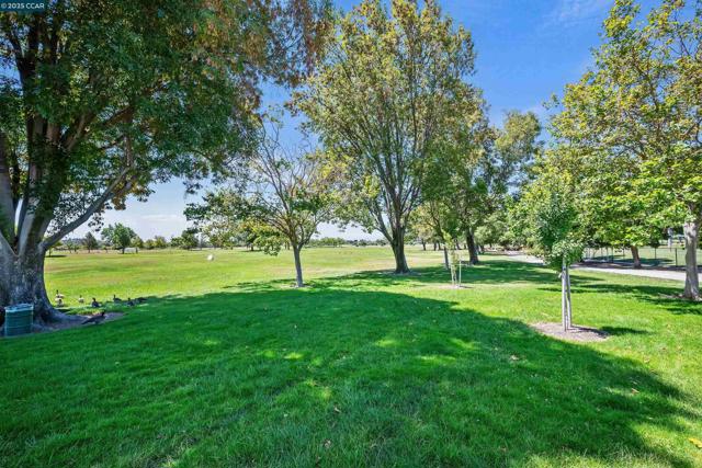 92 Zenith Cmn, Fremont CA: https://media.crmls.org/mediaz/f45d3ecf-fcbd-45b9-b9f7-34f17f547c4b.jpg