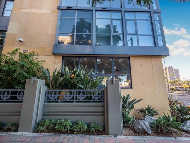 1325 Pacific Hwy, San Diego CA: https://media.crmls.org/mediaz/f45e00ac-b71e-4219-bffe-3a595171dbed.jpg