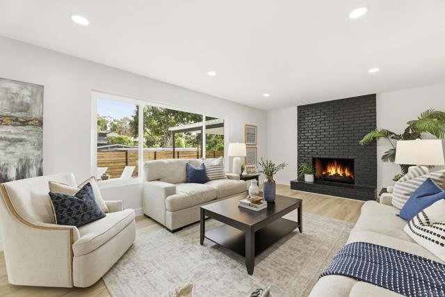 Detail Gallery Image 2 of 43 For 1019 Torole Cir, Vista,  CA 92084 - 3 Beds | 2 Baths