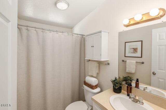 Detail Gallery Image 11 of 14 For 155 Mesa Dr, Camarillo,  CA 93010 - 2 Beds | 2 Baths