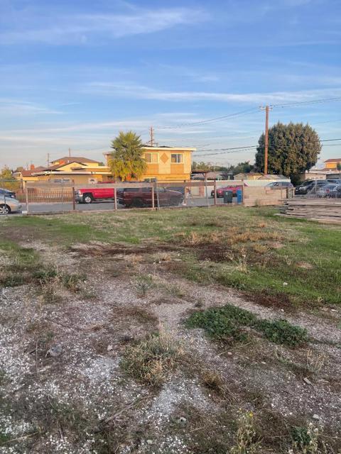 1100 Norton Street, San Mateo CA: https://media.crmls.org/mediaz/f45f9dcf-f88d-4bb2-bb36-c9bb29467374.jpg