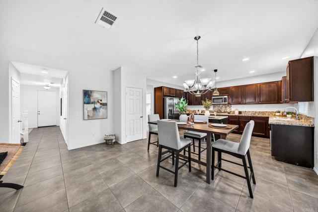 Detail Gallery Image 10 of 40 For 46755 Peach Tree St, Temecula,  CA 92592 - 4 Beds | 2/1 Baths