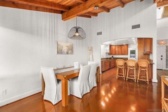 16936 Via de Santa Fe, Rancho Santa Fe CA: https://media.crmls.org/mediaz/f4607432-4262-4668-9f1d-7c5efa0bc29a.jpg