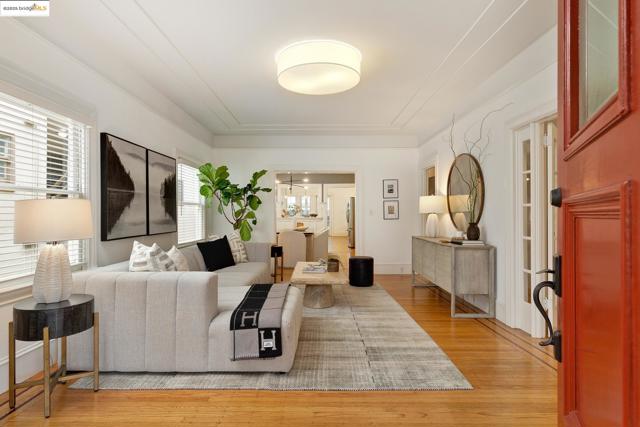 479 41st St, Oakland CA: https://media.crmls.org/mediaz/f460f644-60ab-441e-b83b-35098556f7c2.jpg