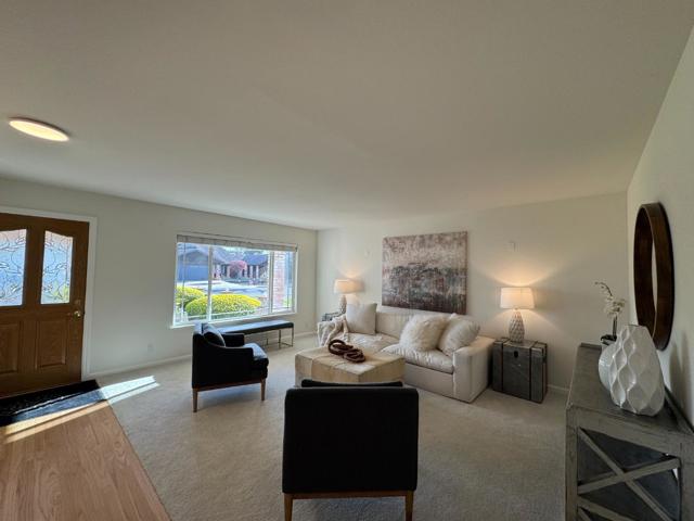 651 Spruce Street, Half Moon Bay CA: https://media.crmls.org/mediaz/f4623edf-2b1a-4984-8110-cffb2f08f1f0.jpg