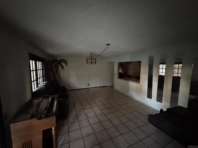 Detail Gallery Image 15 of 36 For 16430 Everetts Way, Riverside,  CA 92504 - 4 Beds | 2/1 Baths