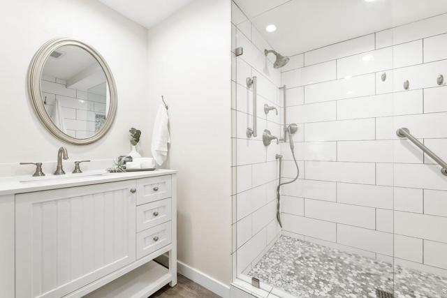 12859 Caminito del Canto, Del Mar CA: https://media.crmls.org/mediaz/f46297fa-1953-486f-89aa-4b890a125d8d.jpg