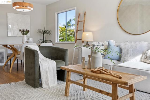 5318 Fleming Avenue, Oakland CA: https://media.crmls.org/mediaz/f463413f-b69e-4365-b813-adb95d9993fa.jpg