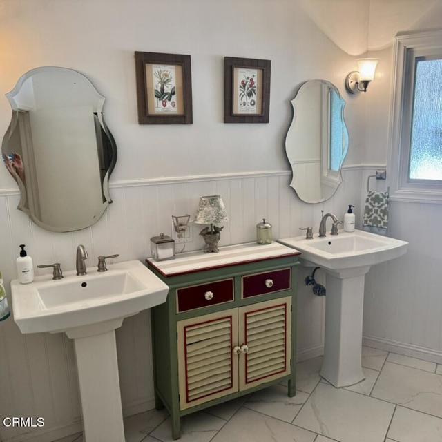 Detail Gallery Image 22 of 54 For 2013 El Vista Ct, Glendale,  CA 91208 - 3 Beds | 3 Baths