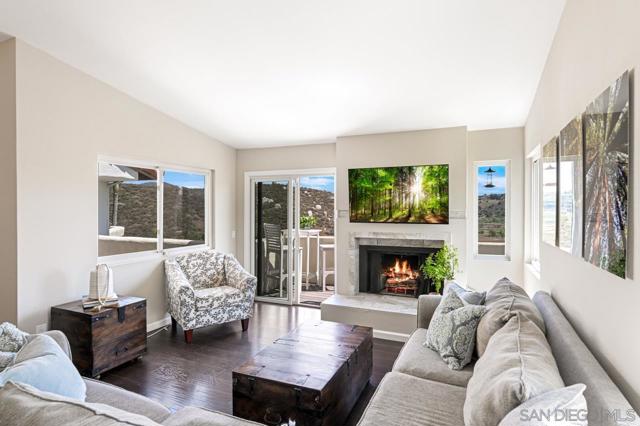 701 Fino Glen, Escondido CA: https://media.crmls.org/mediaz/f463939b-e520-4dd5-8e4f-56592097f034.jpg