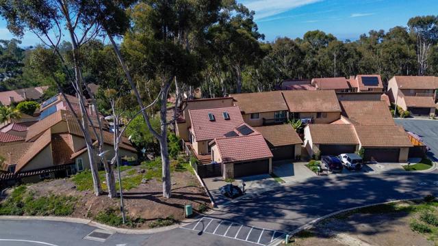 2038 Avenue Of The Trees, Carlsbad CA: https://media.crmls.org/mediaz/f4641832-6321-4771-a134-d42b998c198f.jpg