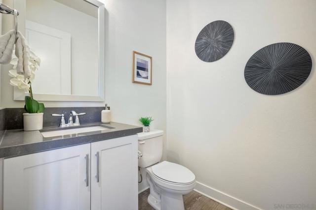 29568 Viking View Ln, Valley Center CA: https://media.crmls.org/mediaz/f464e1a5-dea6-44a2-84ff-c4dcd011a5f6.jpg