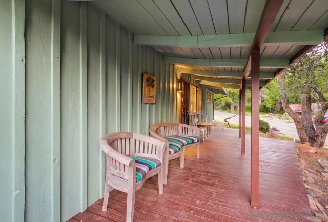 3233 Salton Vista Drive, Julian CA: https://media.crmls.org/mediaz/f464ee41-25cd-46ef-832a-36d267f13b12.jpg