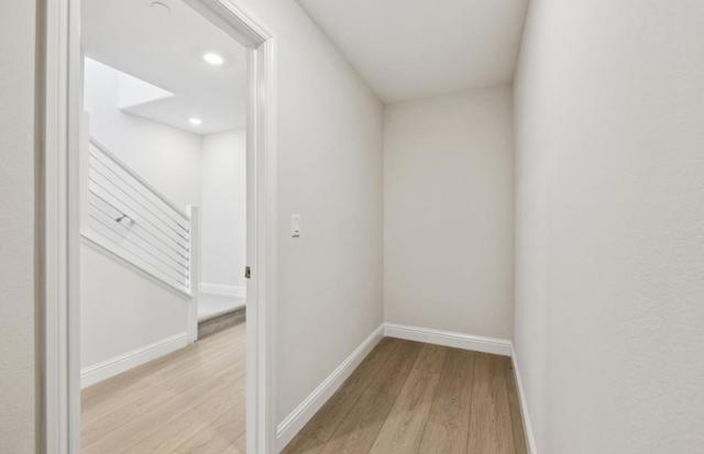 2425 Willow Way, San Mateo CA: https://media.crmls.org/mediaz/f46544e2-fcb9-4999-b54f-d8899f81bb47.jpg