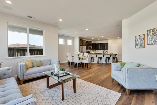681 Segovia Drive, Hollister CA: https://media.crmls.org/mediaz/f465a8b5-d56a-4fae-bd26-80ed7f670921.jpg