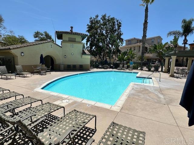 Detail Gallery Image 17 of 24 For 4014 Backshore Ct, Carlsbad,  CA 92010 - 3 Beds | 2/1 Baths