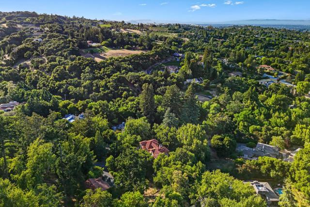 11860 Francemont Drive, Los Altos Hills CA: https://media.crmls.org/mediaz/f466bb2f-aaad-4de4-8259-653aa9bb914b.jpg