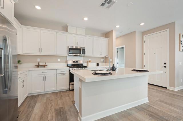 1938 Julie Dawn Pl, Escondido CA: https://media.crmls.org/mediaz/f4683e8b-d118-4a54-abdf-ff0569a29889.jpg